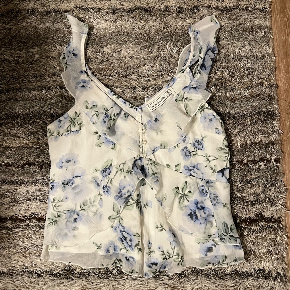 Abercrombie floral top